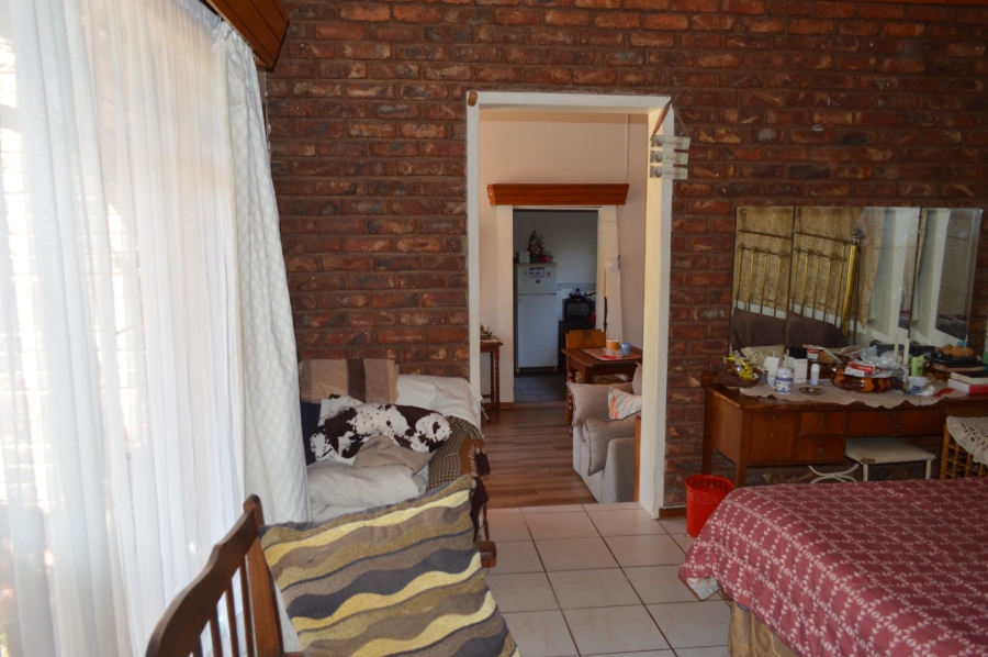 8 Bedroom Property for Sale in Wilkoppies North West
